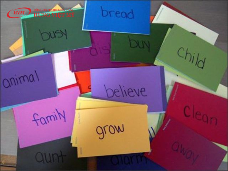 Sử dụng sticker, giấy note và màu sắc để phân loại từ vựng