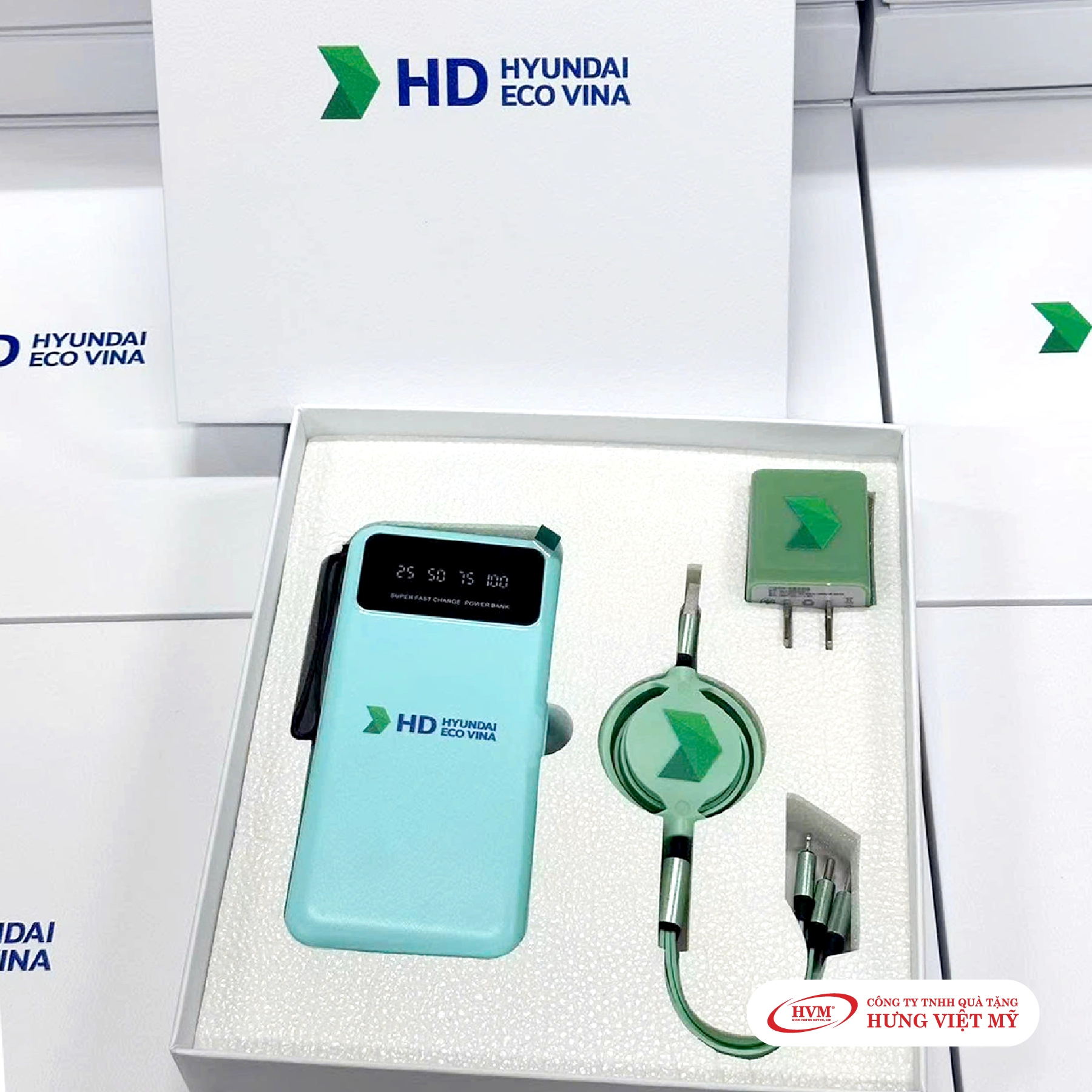 GS 014 - GIFTSET (Pin Sạc + Dây Cáp Sạc + Củ Sạc)