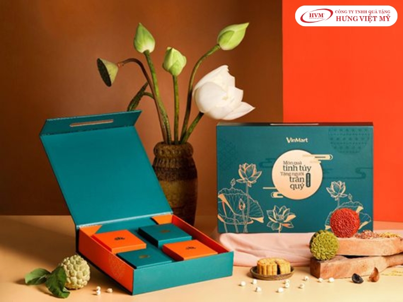 Thiết kế hộp cứng bánh trung thu sang trọng với vách ngăn định hình chắc chắn cho set 4 hoặc 6 bánh.
