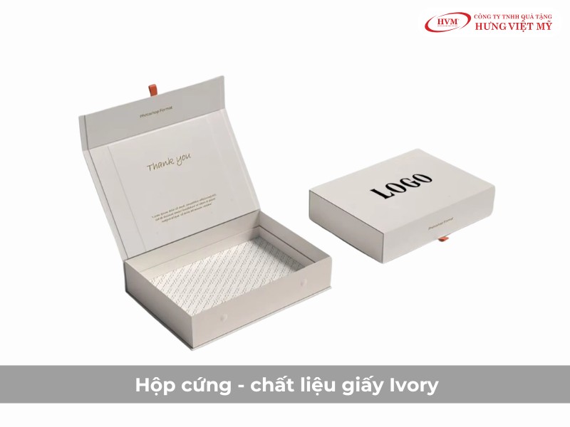 In hộp giấy ivory là giải pháp tuyệt vời để bảo vệ các vật phẩm quà tặng có trọng lượng nặng.