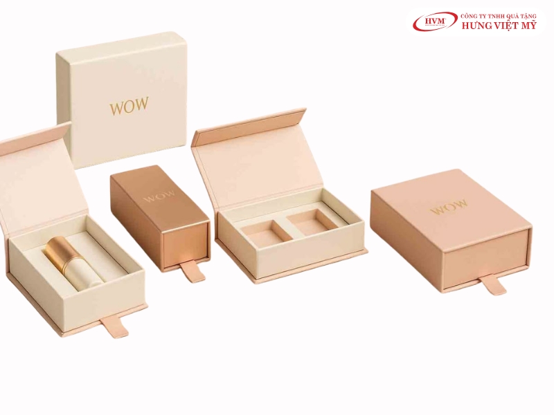 Đa dạng kiểu dáng hộp cứng mỹ phẩm: nam châm, rút khay, gập sách