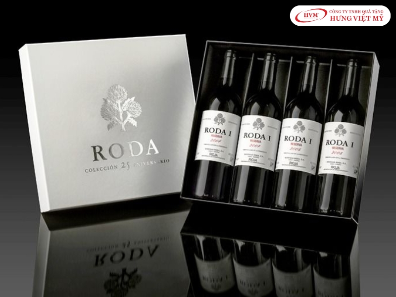 Mẫu hộp quà đựng rượu đẹp dạng set quà tri ân đối tác VIP