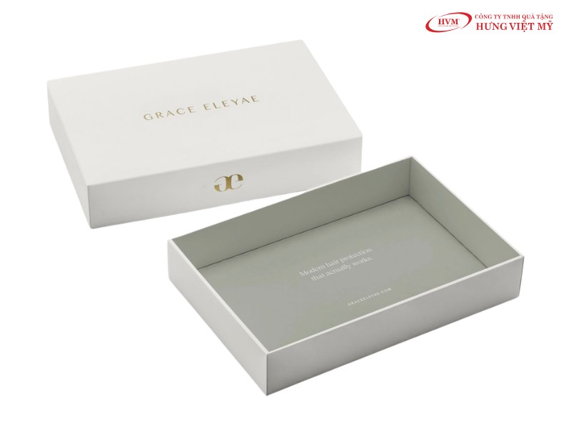 Hộp cứng đựng quần áo âm dương dùng làm set đồ tặng quà doanh nghiệp.