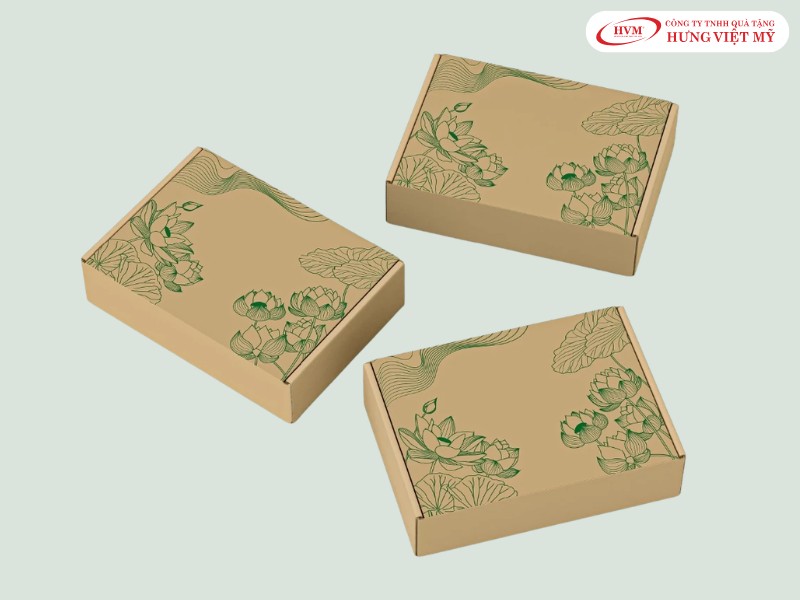 Mẫu hộp đựng trà nắp gài giấy mềm định lượng cao, thao tác đóng mở nhanh.