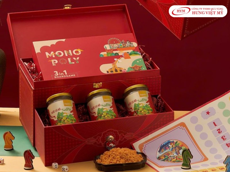 Hộp quà Tết 2 tầng dạng gập xếp chồng, tối ưu diện tích lưu trữ sản phẩm bên trong.