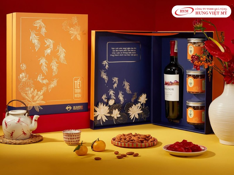 Chất liệu carton lạnh làm hộp đựng quà tết cứng cáp, sang trọng hơn