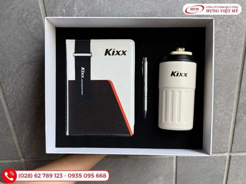 Bộ set quà 20/10 đóng hộp sang trọng kết hợp bình giữ nhiệt, bút ký và sổ tay bìa da.