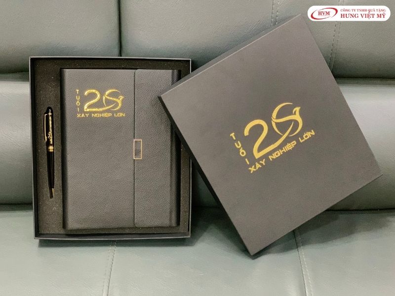 Bộ Giftset quà tặng doanh nghiệp nhân dịp đại lễ kỷ niệm 20 năm thành lập