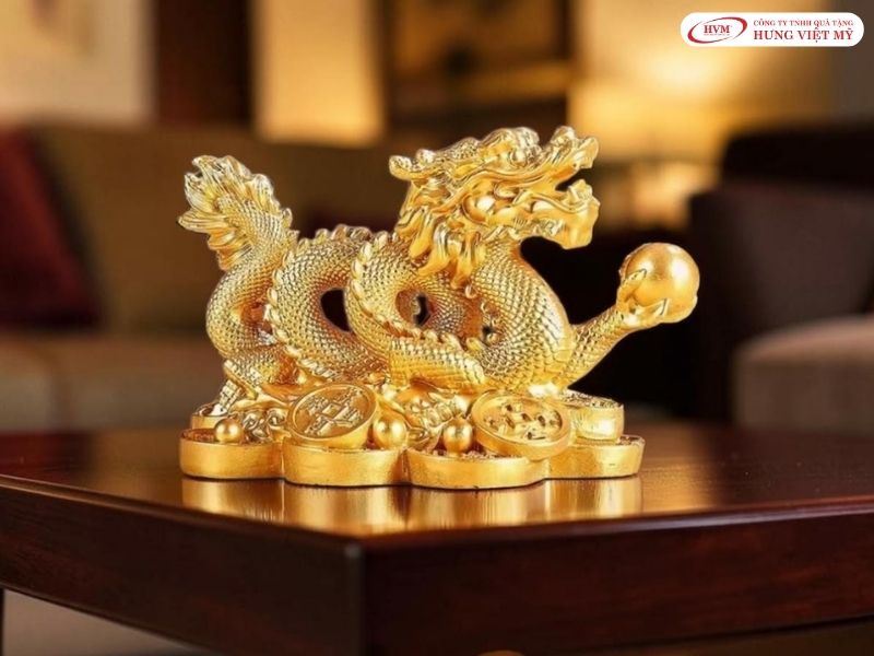 Tượng linh vật phong thủy dát vàng 24k mang ý nghĩa hanh thông tặng ban lãnh đạo doanh nghiệp.