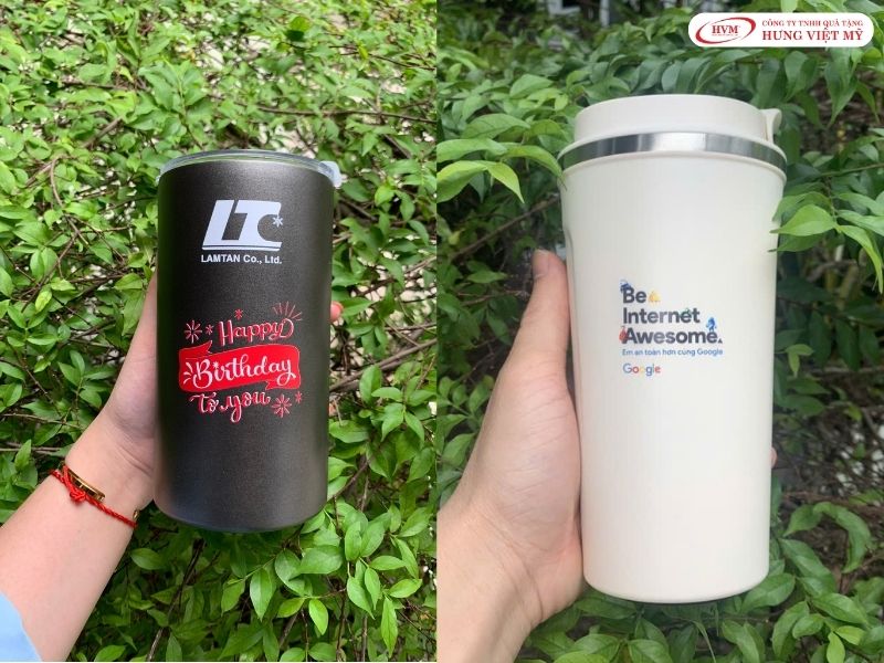 Ly giữ nhiệt in logo nắp trượt tiện lợi, giải pháp quà tặng tiệc tất niên hiện đại cho dân văn phòng.