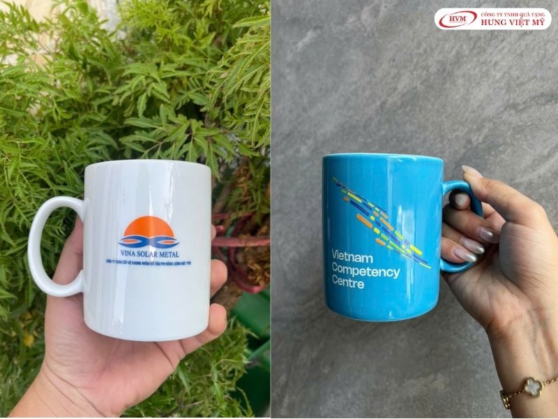 Ly sứ trắng tráng men in logo sắc nét, mẫu quà tặng cuối năm cho nhân viên văn phòng