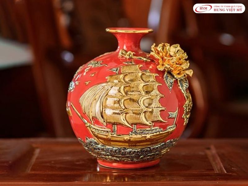 Bình hút tài lộc là quà Tết cho khách hàng làm kinh doanh, mang ý nghĩa cầu tài đầu năm.