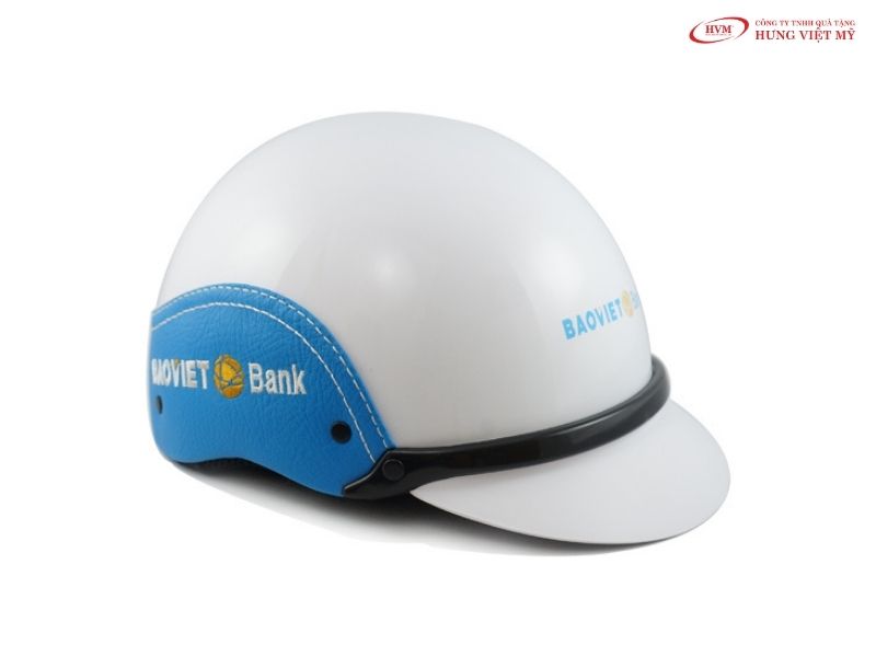Nón bảo hiểm đạt chuẩn in logo làm quà tặng khuyến mãi chuỗi nhà thuốc
