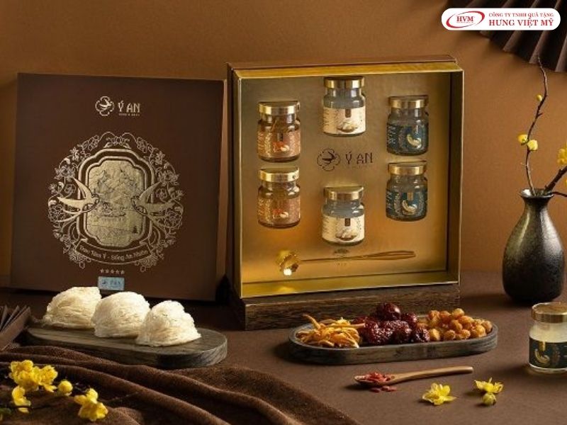 Set quà tặng sức khỏe yến chưng cho đối tác ngành dược