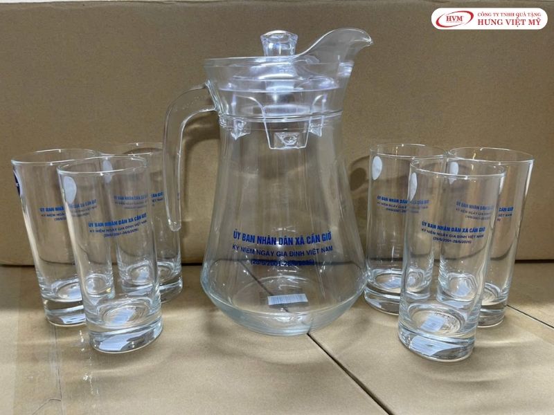Bộ 6 ly thủy tinh trong suốt in men nhiệt logo bền màu, điểm nhấn thanh lịch cho bàn tiệc ẩm thực.