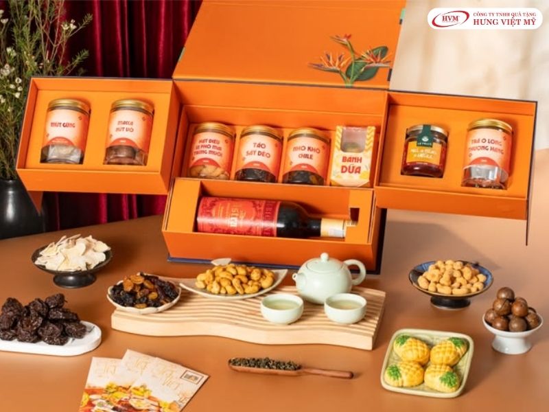 Hộp quà hạt dinh dưỡng có quai xách, gửi lời chúc sức khỏe đến khách hàng.