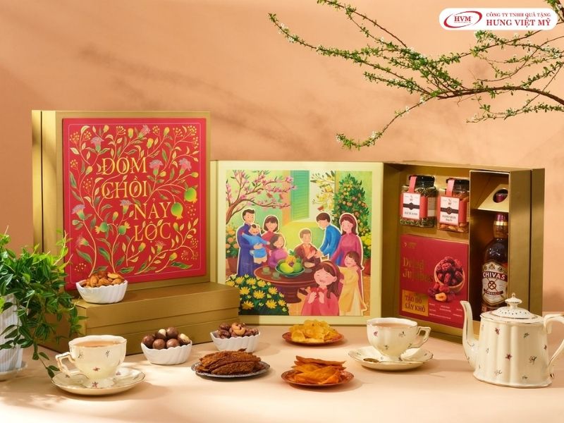 Hộp trà Tết cao cấp đóng hũ kín khí sang trọng, mở đầu câu chuyện sum vầy đầu năm.