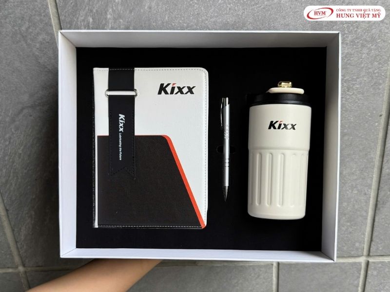 Set qu&agrave; tặng nh&acirc;n vi&ecirc;n nội bộ thiết thực gi&uacute;p n&acirc;ng cao tinh thần gắn kết c&ocirc;ng ty.