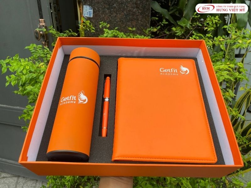 Bộ qu&agrave; tặng doanh nghiệp cao cấp khẳng định vị thế v&agrave; uy t&iacute;n trước c&aacute;c đối t&aacute;c lớn