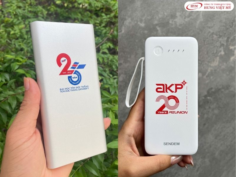 Pin sạc dự phòng khắc logo, món quà tiện dụng cho nhân viên thường xuyên di chuyển