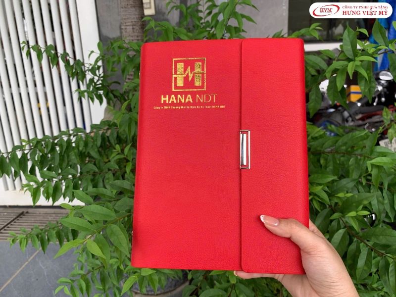 Sổ tay in logo giúp kỹ sư ghi chép nhật ký và lịch nghiệm thu công trình.